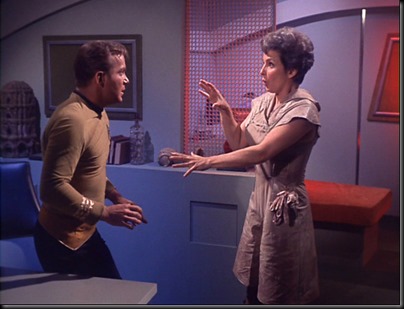 Oooooo, I'm a scary ghost, ooooooo