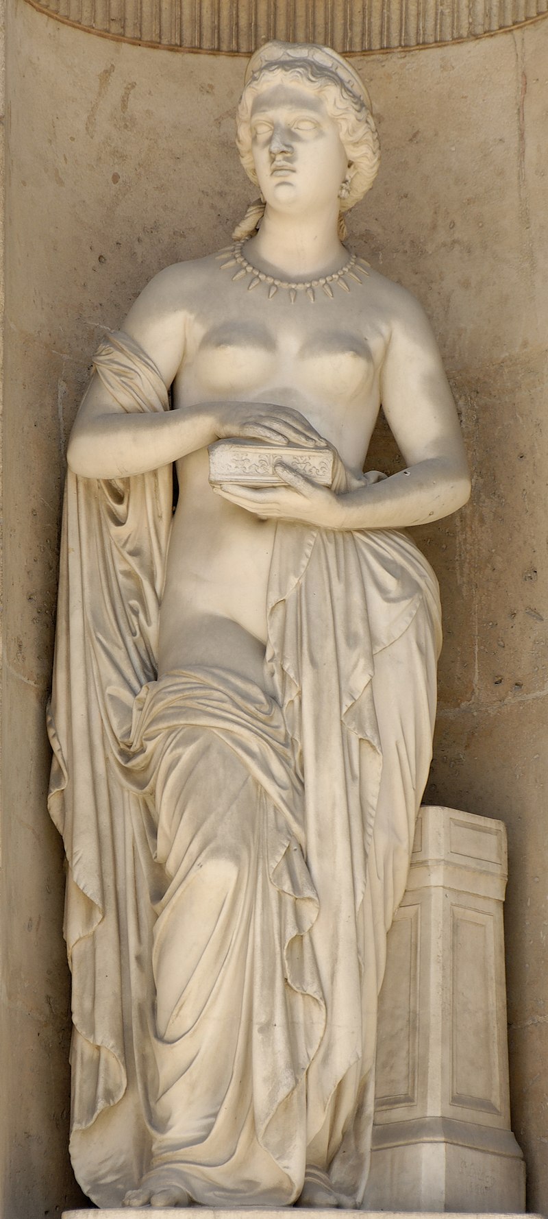 800px-Pandora_Loison_cour_Carree_Louvre